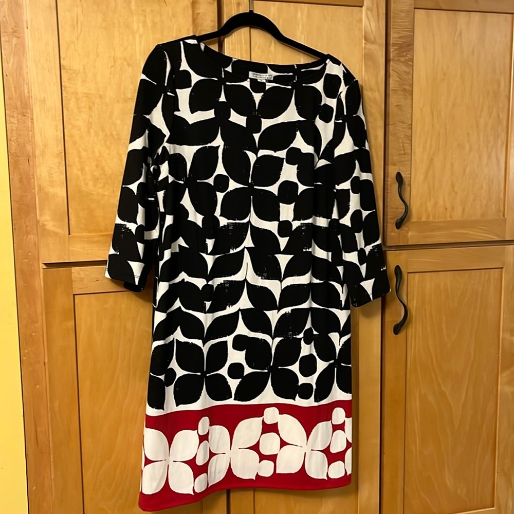 London Style Collection Black, White and red print dress size XL